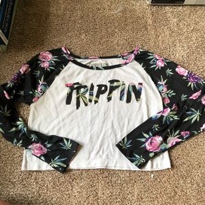 Long sleeve crop top